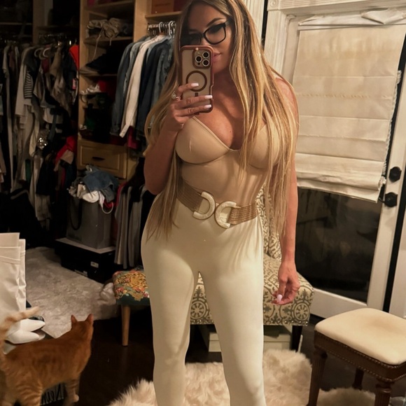 Tika's Closet! 🦋 - Picture 11 of 13